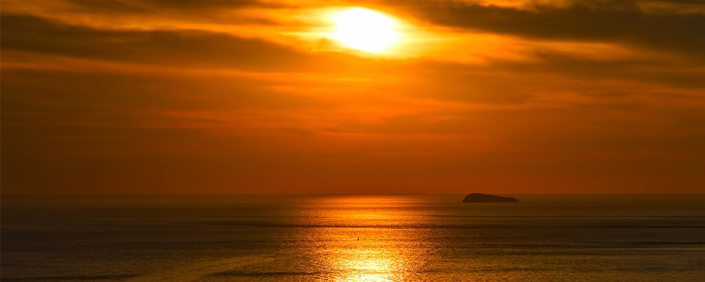 Sunrise at the Beach - Cancun all inclusive resorts