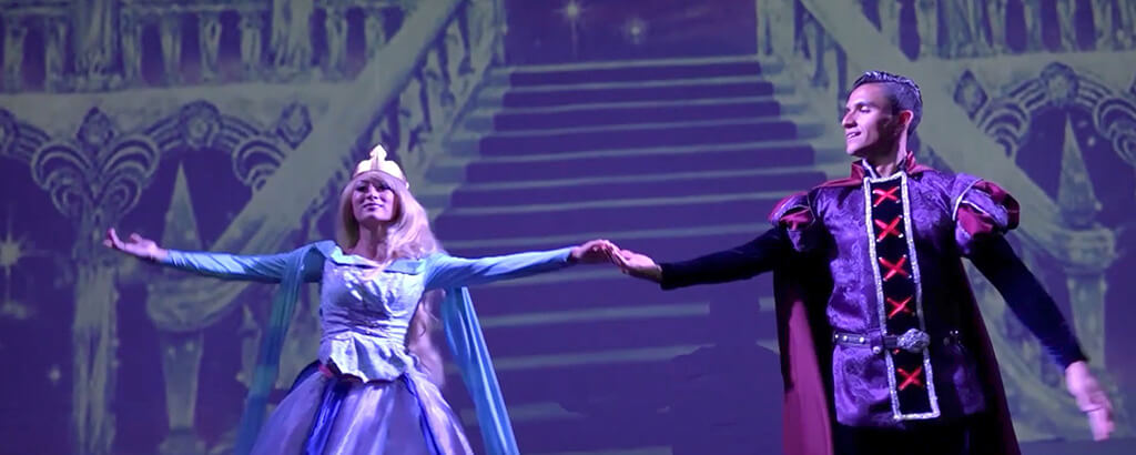 Cinderella Princess Family Show at Cancun hotel: Royal Solaris Cancun