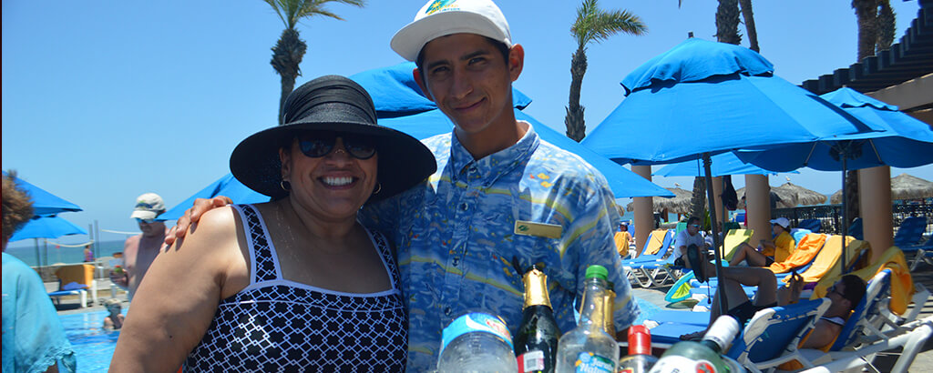 Royal Solaris Los Cabos Dia de las Madres Bartender Mojitos